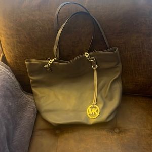Michael Kors purse. Good condition.